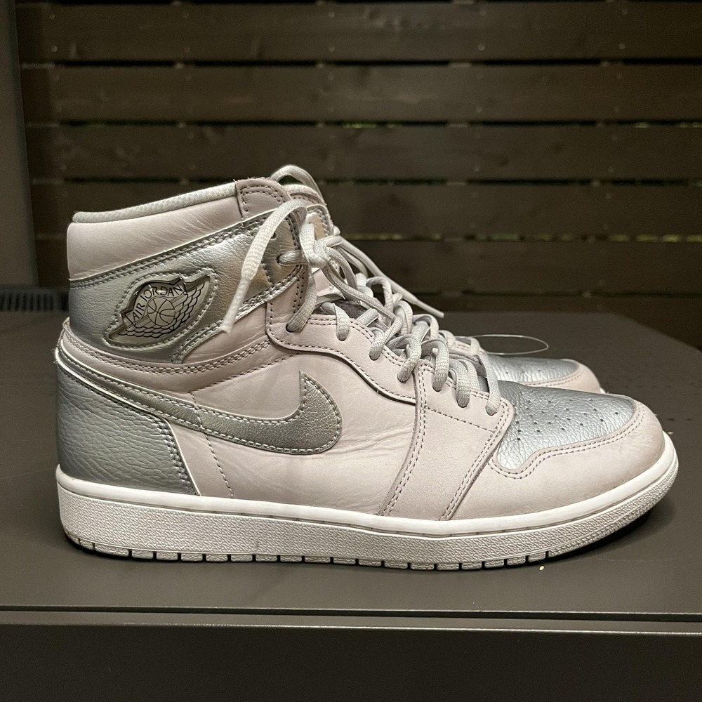 Nike Air Jordan 1 Retro High OG Shoes Mens Size 9.5 Gray Silver DC1788-029